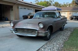1957 Ford Thunderbird  312 V8 auto