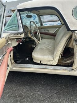 1957 FORD   Thunderbird    312 V8 4V auto 